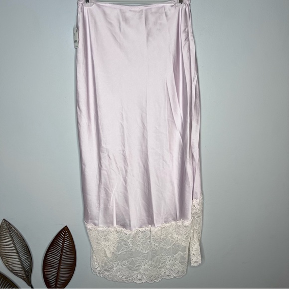 Free People NWT Heart Eyes Half Slip Skirt in Lavender - Picture 9 of 9